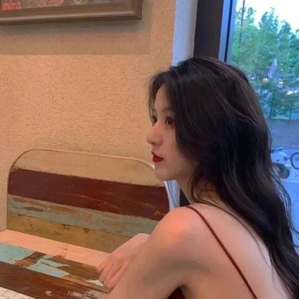 抓着彩虹的男人